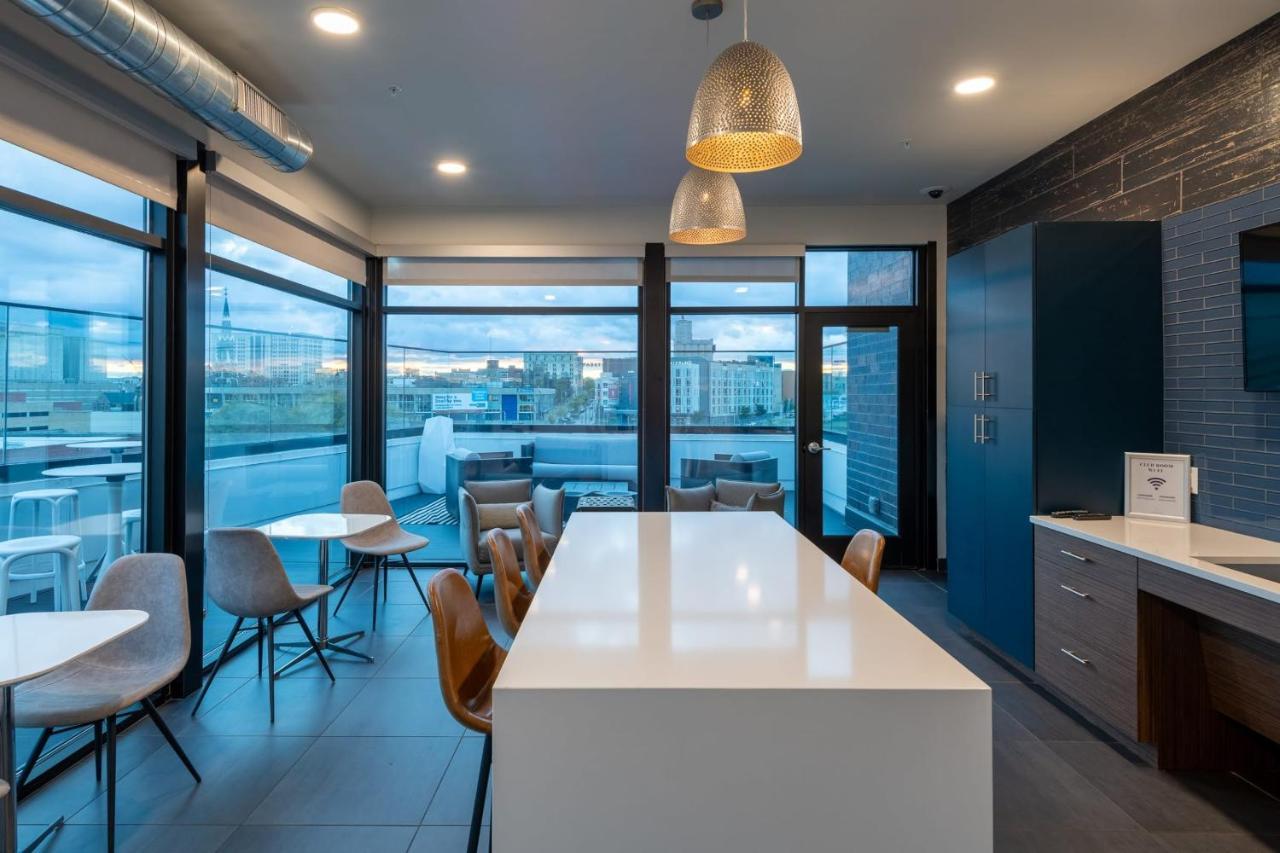 Flexhome Skywalk To Fiserv 1Br Apt U5 Milwaukee Exterior foto